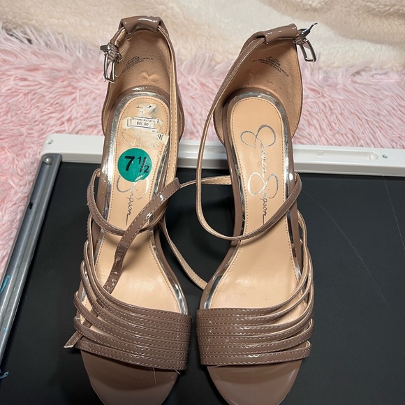 Jessica Simpson Brown Wedge heel. - Picture 8 of 9